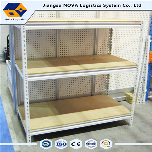 고품질과 벽돌 쌓기를 가진 Jiangsu Nova 가벼운 Rivert 선반 설치